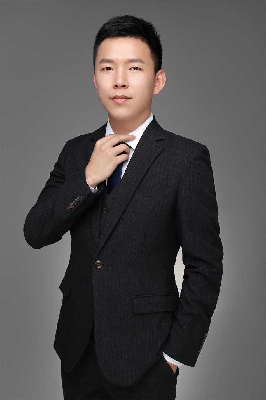 杨清华 创始人 & 执行董事
